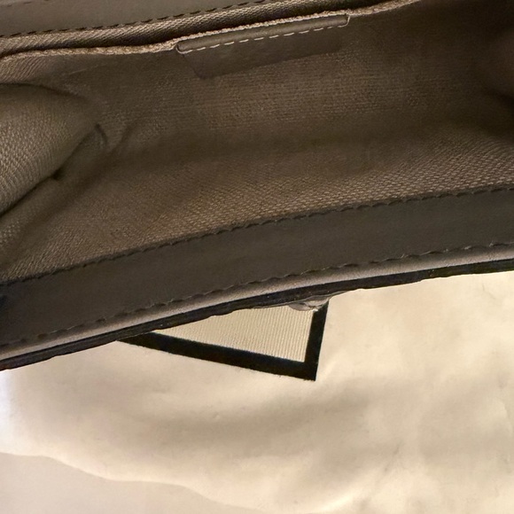 Gucci Gray Crossbody Bag with Gold Accents - Picture 2 of 5